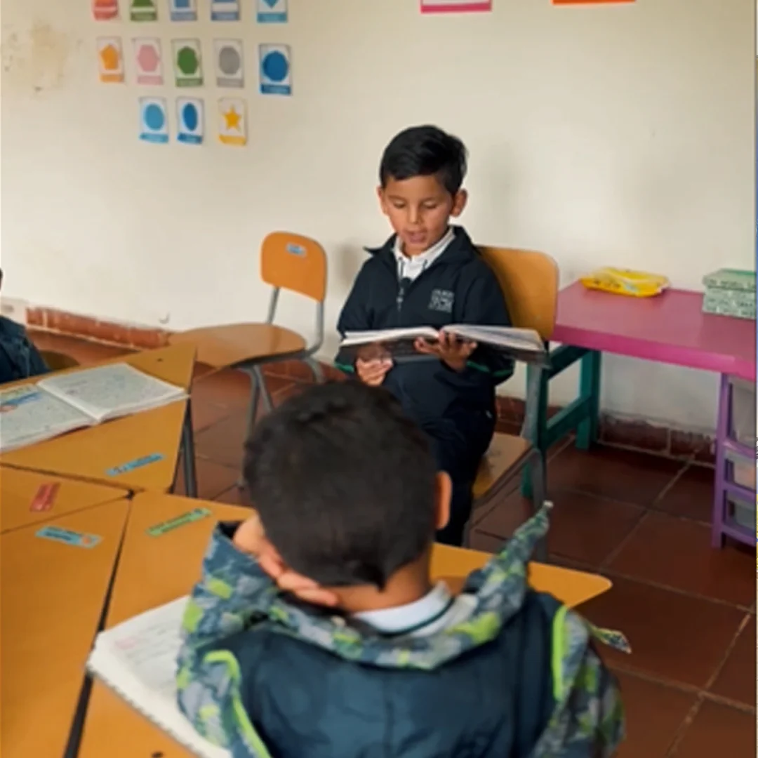 Descubre el programa Letras del Colegio Campestre José Joaquín Castro Martínez de Bogotá