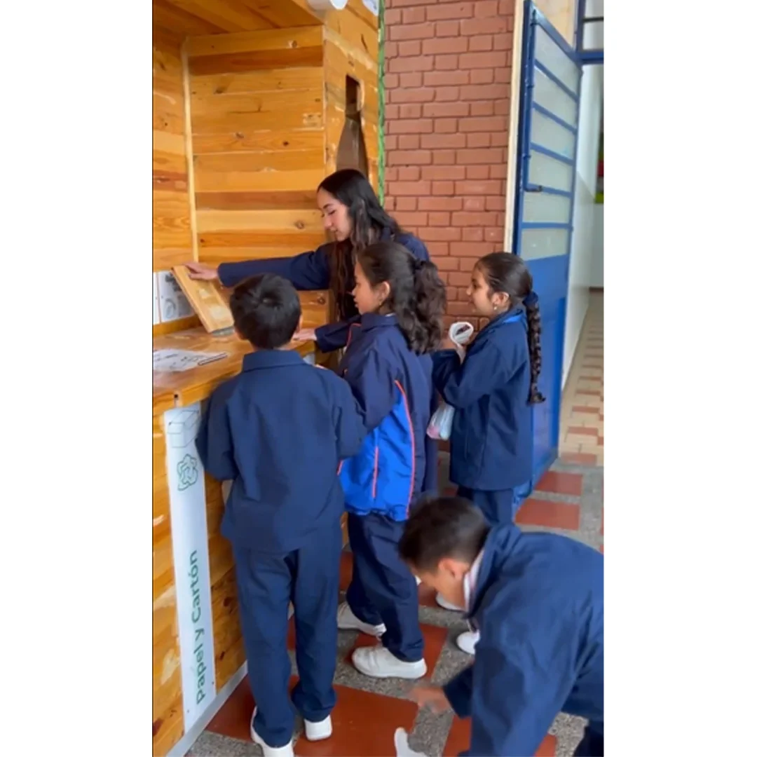 Reciclatón en el Colegio Americano de Bogotá - Bilingüe: unión y conciencia