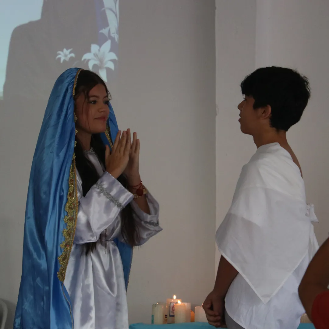 Inmaculada Concepción en el Colegio Bilingüe Anglo Americano de Cali