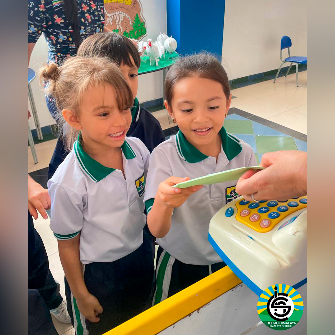 Colegio Himalaya Fusagasugá: matemáticas con juego simbólico